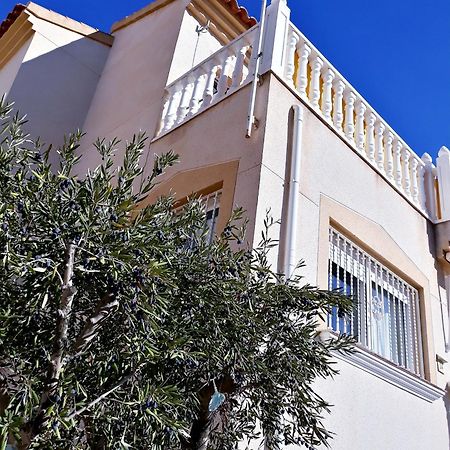 Fabulous Detached Large Villa 5 Bedrooms 3 Bathrooms Backing Onto Villamartin Golf Course Dış mekan fotoğraf