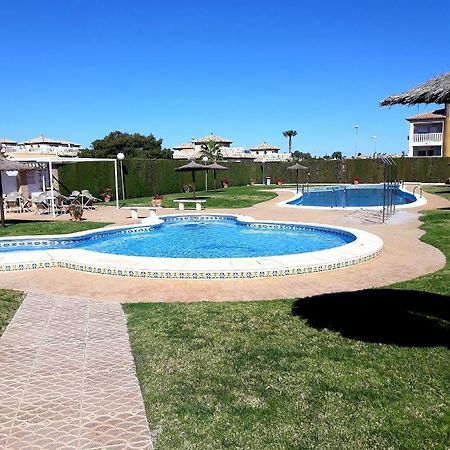 Fabulous Detached Large Villa 5 Bedrooms 3 Bathrooms Backing Onto Villamartin Golf Course Dış mekan fotoğraf