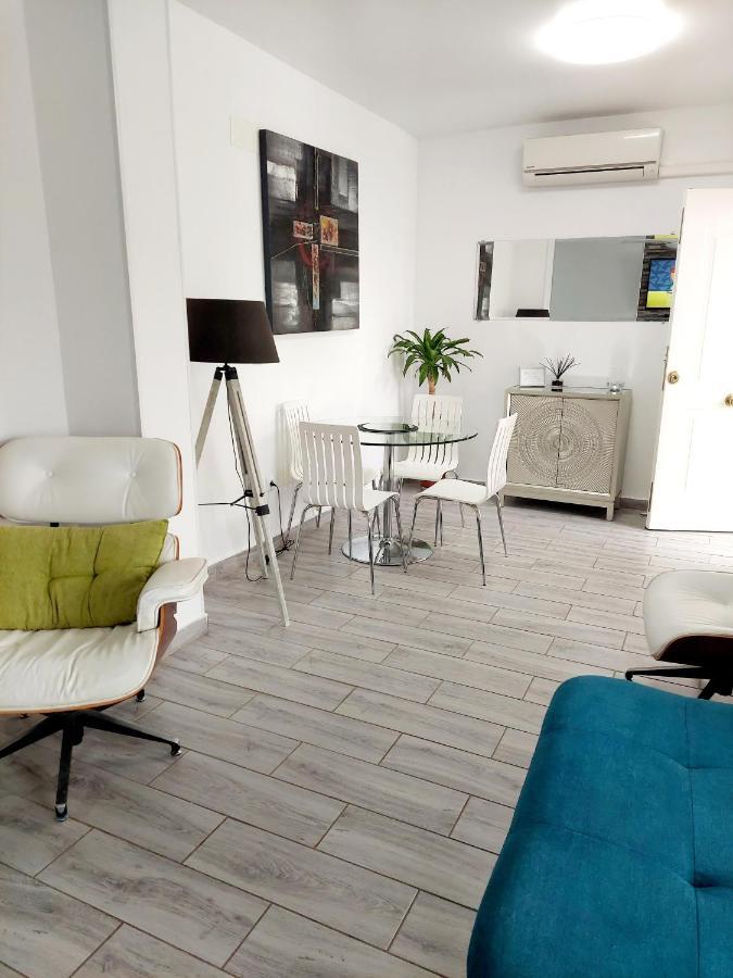 Fabulous Detached Large Villa 5 Bedrooms 3 Bathrooms Backing Onto Villamartin Golf Course Dış mekan fotoğraf