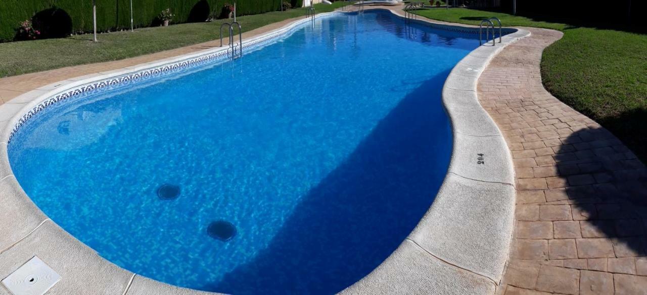 Fabulous Detached Large Villa 5 Bedrooms 3 Bathrooms Backing Onto Villamartin Golf Course Dış mekan fotoğraf