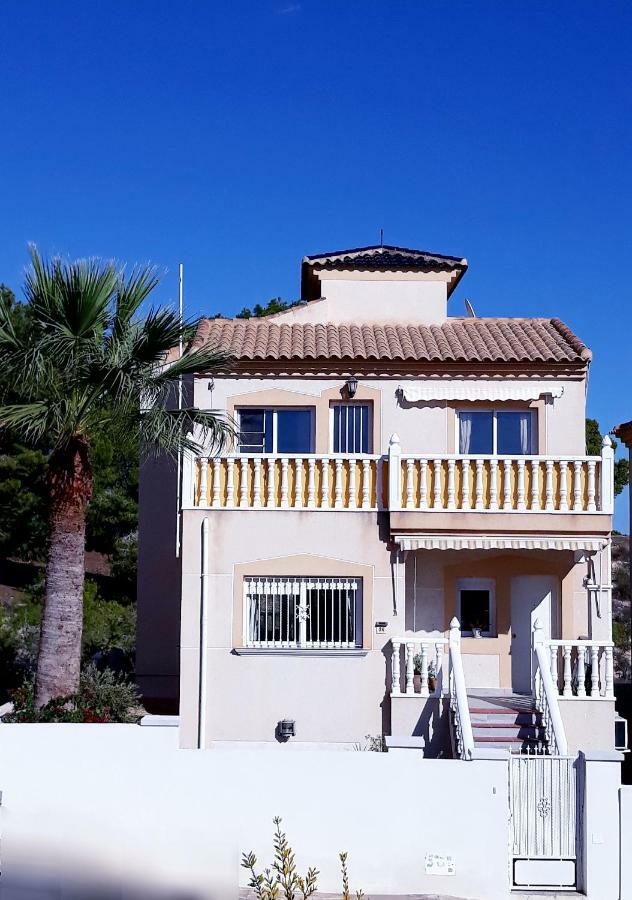 Fabulous Detached Large Villa 5 Bedrooms 3 Bathrooms Backing Onto Villamartin Golf Course Dış mekan fotoğraf